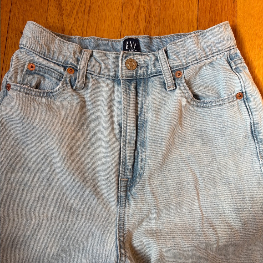 GAP High Rise Mom Jean - Picture 3 of 6